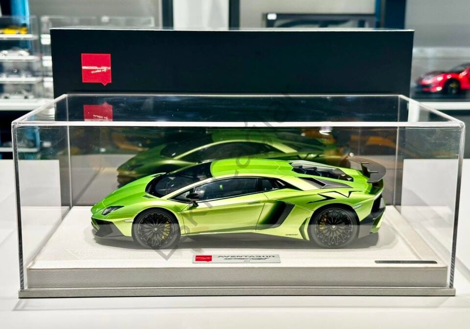 1:18 Make Up Eidolon Lamborghini Aventador LP750-4 SV 2015 (Verde Ithaca)