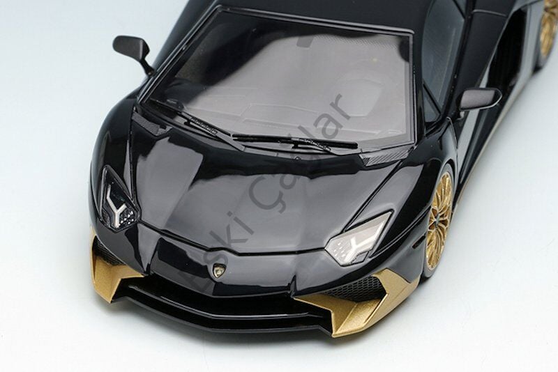 1:18 Make Up Lamborghini Aventador LP750-4 SV 2015 Black/Gold Recine Model