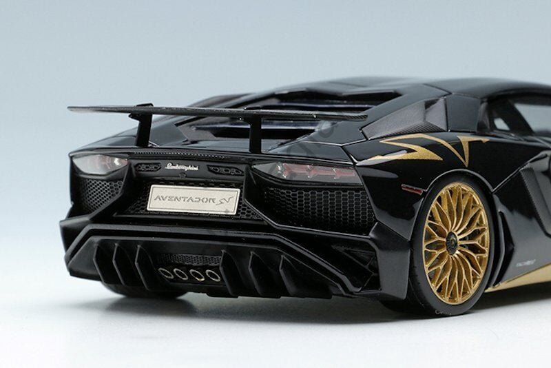 1:18 Make Up Lamborghini Aventador LP750-4 SV 2015 Black/Gold Recine Model