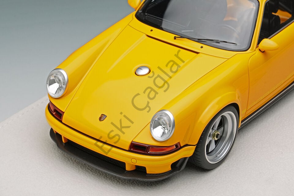 1:18 Make Up Porsche Singer 911 DLS 2023 Yellow Recine Model